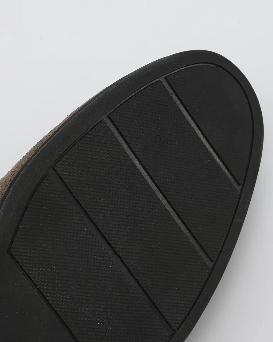 Mocassins en daim haut de gamme - Semelles noires